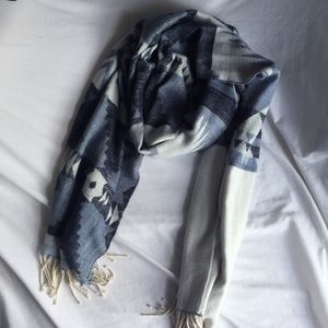 geo print scarf